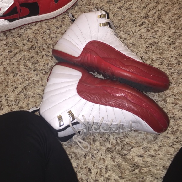 Shoes - Picture 3 of 4