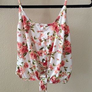 SUMMER ESSENTIAL: flower tie top! 💞😍