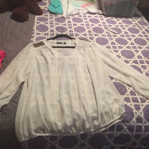 Dressy Top . Wore only one time