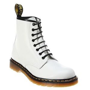 RARE!🔥Dr. Martens-White boots! ✖️HUGE DEAL