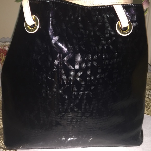 Michael Kors Jet Set Grab Bag