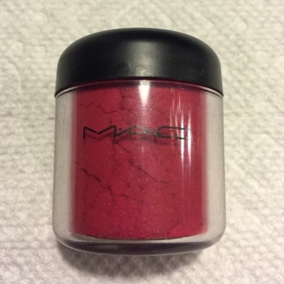 ✨SOLD IN BUNDLE✨ MAC LE Brash & Bold