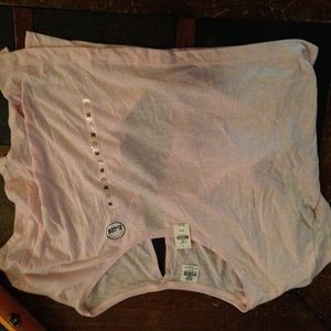 New with tags pink top size med.