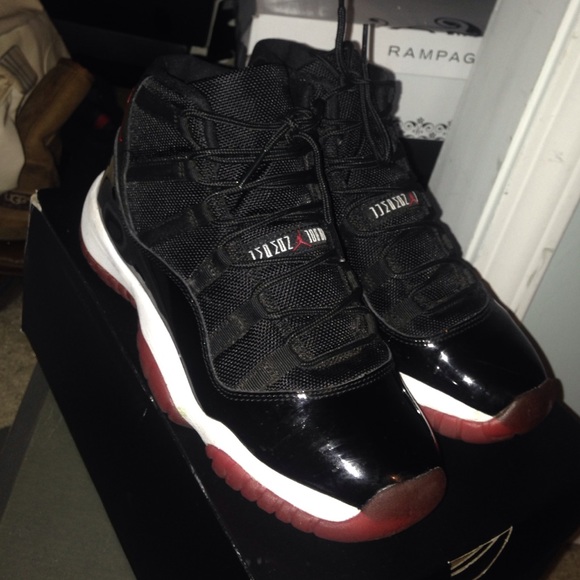 SOLD‼️‼️‼️🚫 Jordan Bred 11s DEADSTOCK