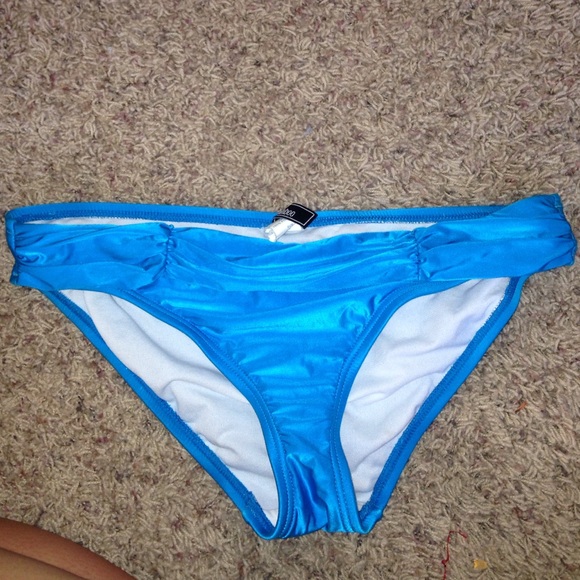 Sexy blue bikini bottoms! 💙