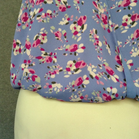 BNWT Forever 21 Floral Double Surplice Camisole - Picture 4 of 4