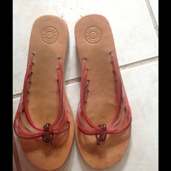 Gap flip flops