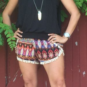 Bright POM POM shorts!