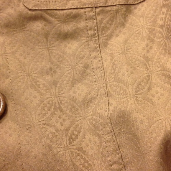 Patterned tan jacket petite medium - Picture 2 of 2