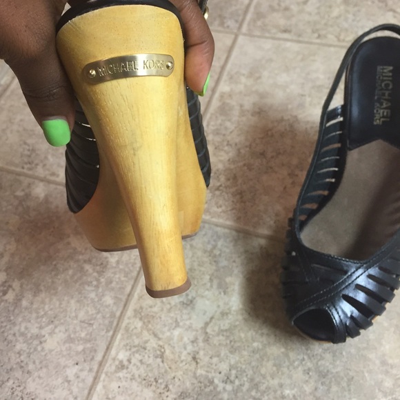 Michael Kors sling back heels😍