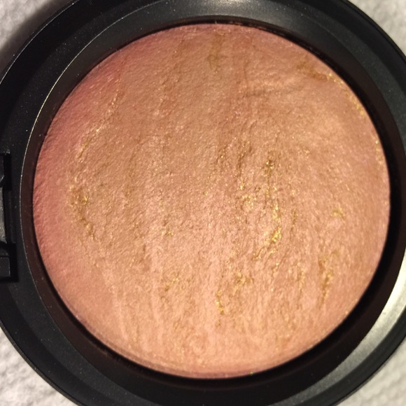 ~ Authentic MAC ~ MSF Porcelain Pink