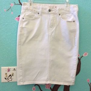 Levi's Jean white skirt