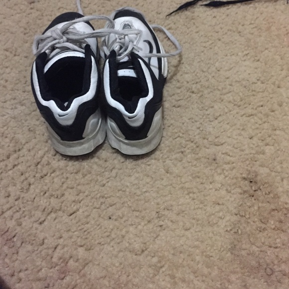 Sneakers - Picture 3 of 3
