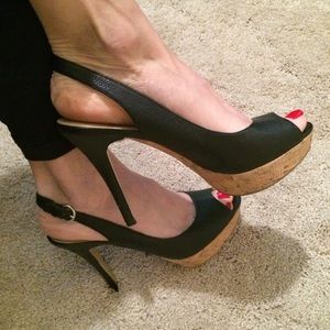 (SOLD) Nine West platform shoes.