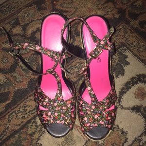 American Eagle high heels🌺