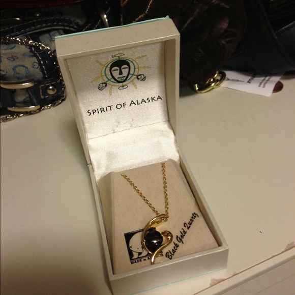 Black pearl necklace