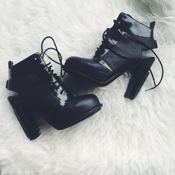Alexander Wang Boots - 💥 1 hr SALE -Alexander Wang Dakota Boots