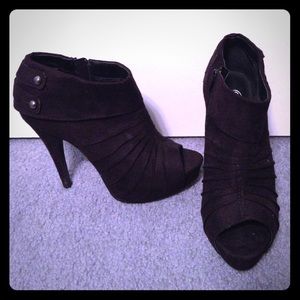 Black boot heels