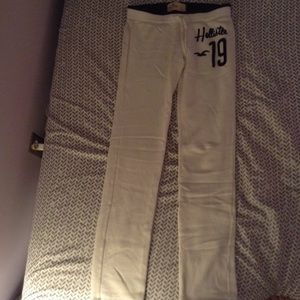 White Hollister skinny sweatpants