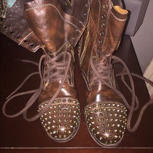 *reduced Brown Leather Studded Steve Madden Boots