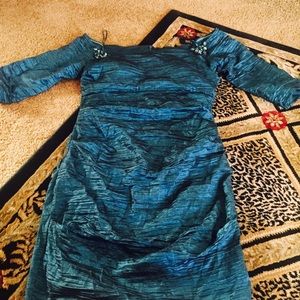 Alex blue slimming dress knee length