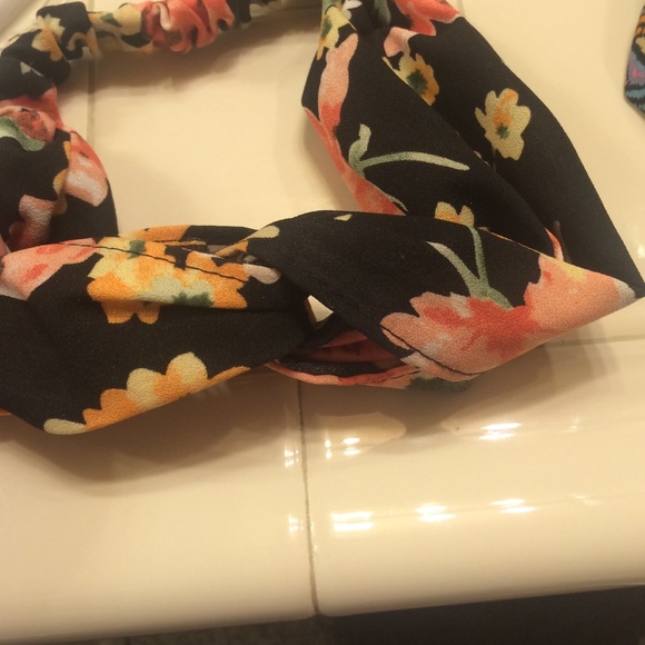 Headbands - Picture 3 of 4