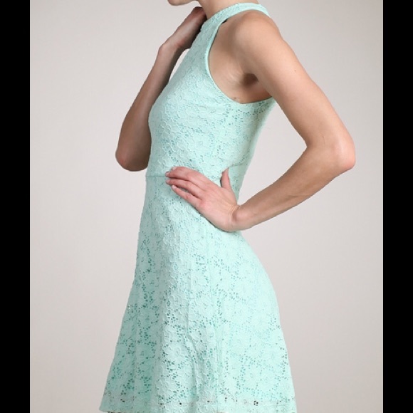 Lace Dress - Picture 3 of 4