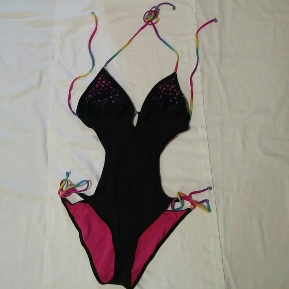 Large Monokini