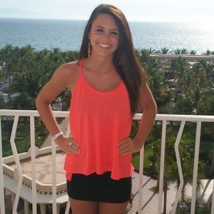 Cute Coral Top with slit down the back!