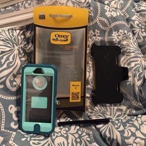 iPhone 5 otter box defender case