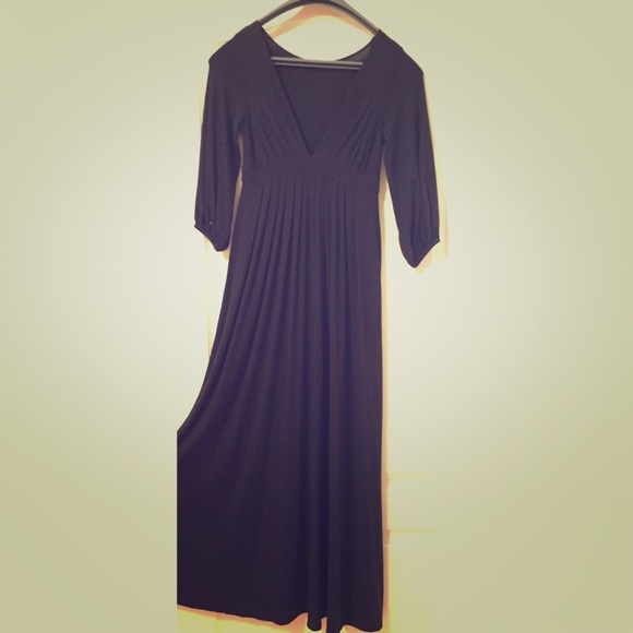 Black dress - Picture 1 of 2