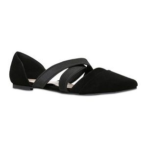 Pointy black flats