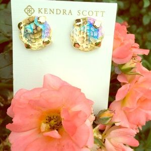 *ON HOLD FOR MRSELLLESOBAK*