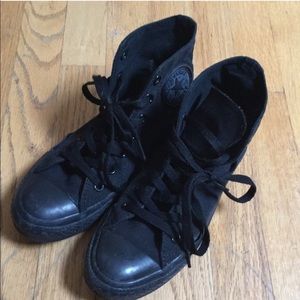 *BUNDLE* Converse, sweater, apple earphones