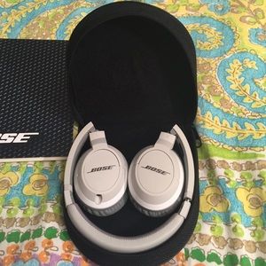 Bose QC15 headphones