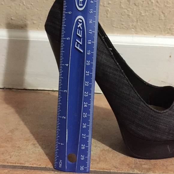 High heels - Picture 2 of 3