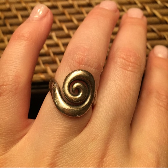 James Avery sterling silver swirl ring size 8