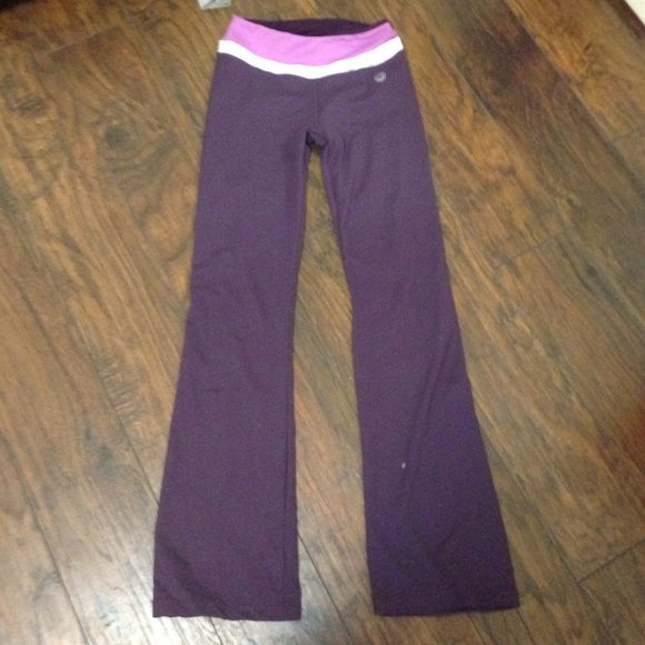 purple yoga pants