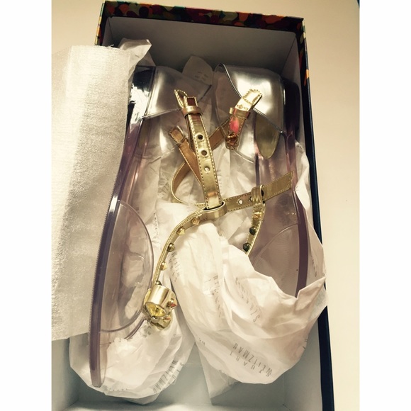 Sandals - Picture 3 of 4