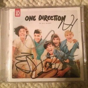 ‼️‼️SIGNED ONE DIRECTION CD COVER‼️‼️