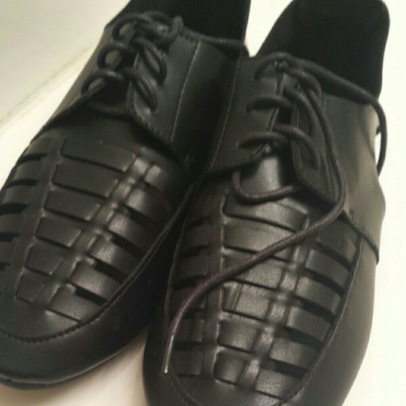 Side city out Oxfords