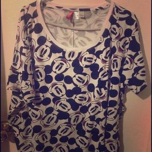 Disney h&m Mickey Mouse shirt.