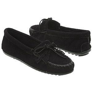 Minnetonka- black moccasins