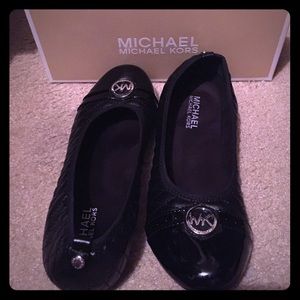Girls size 5= to ladies size 7