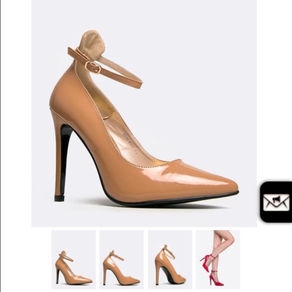 Nude pumps