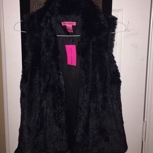 NEVER WORN Betsey Johnson black fur vest