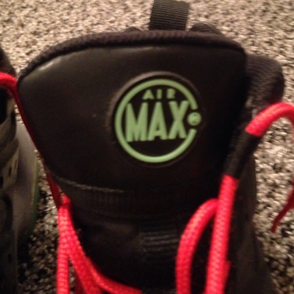 Shoes - Picture 2 of 4