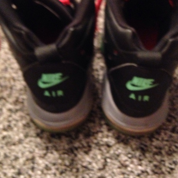 Shoes - Picture 4 of 4