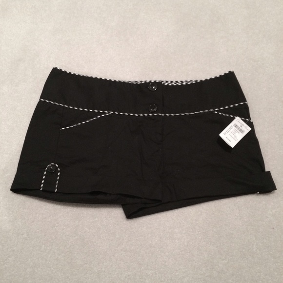 Black Shorts ~ size 11 - Picture 1 of 3