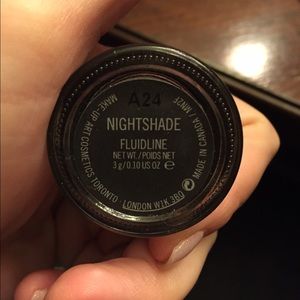 Limited edition mac fluid line (gel eye liner)
